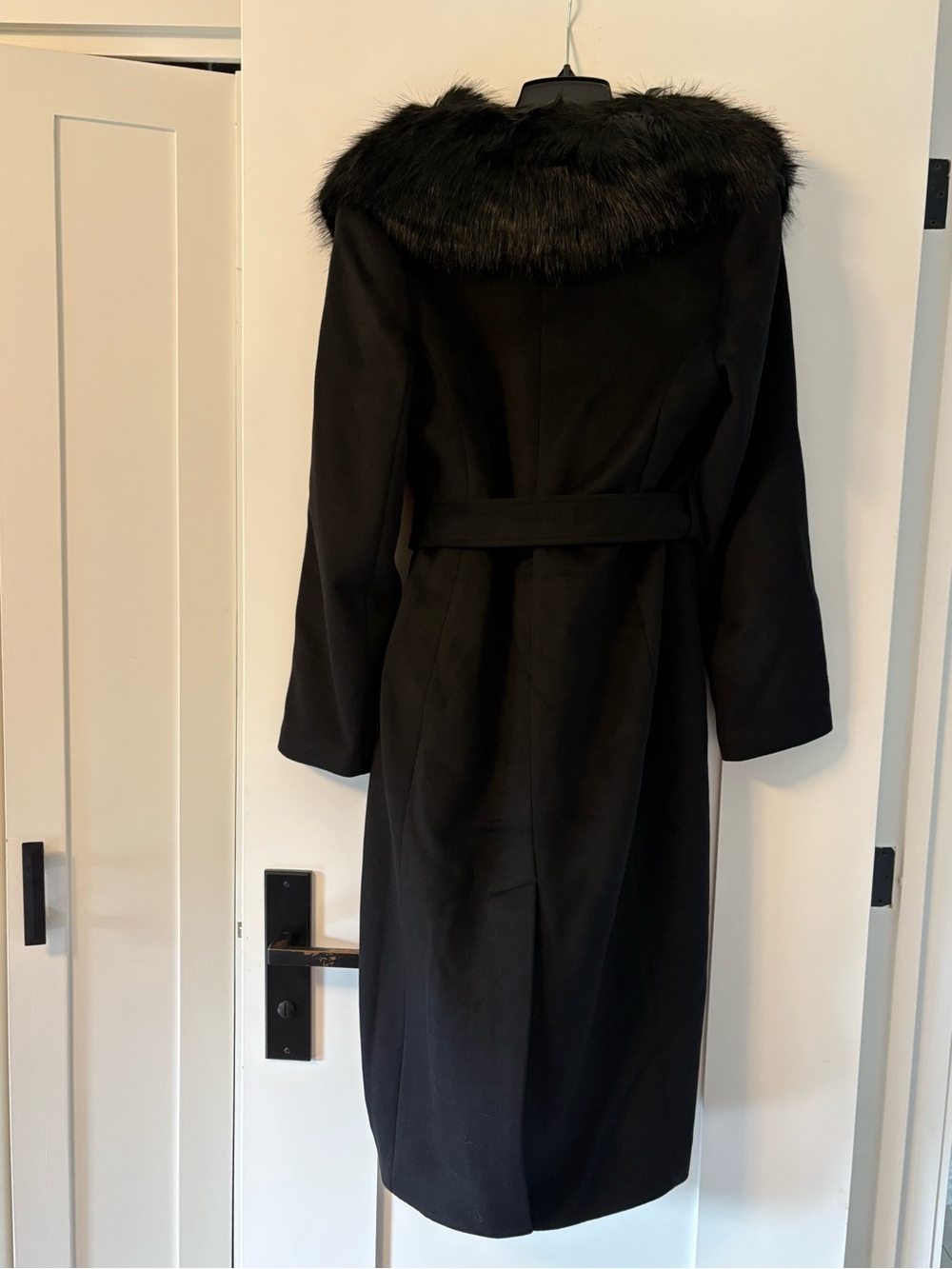 MICHAEL Michael Kors Black Long Trench Coat with Faux Fur Collar - Picture 2 of 6